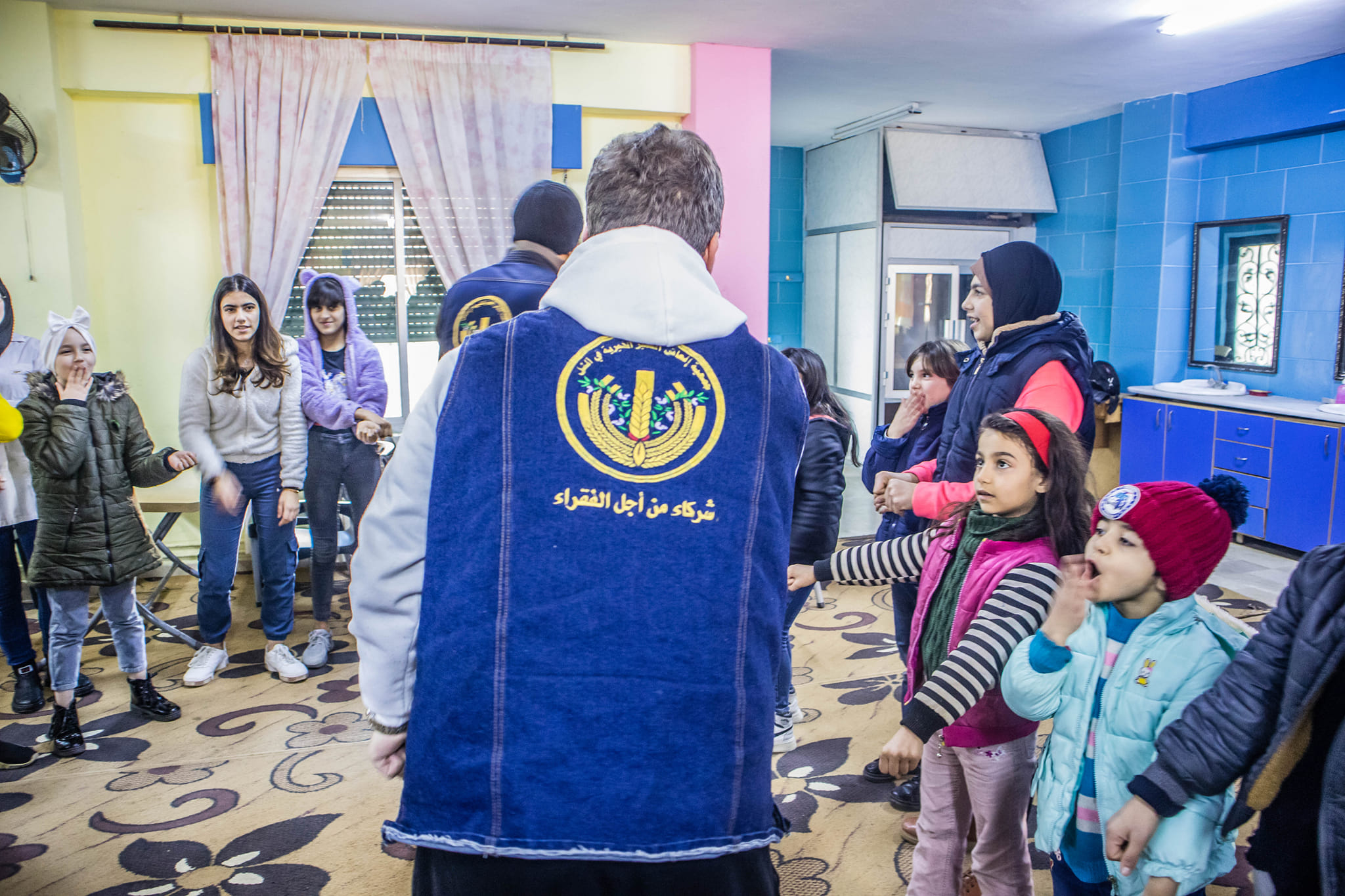 أثناء الإشراف على توزيع تبرعاتكم في مدينة اللاذقية🙏